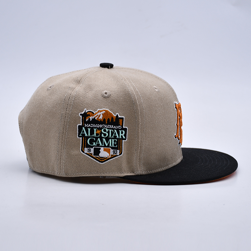 snapback cap